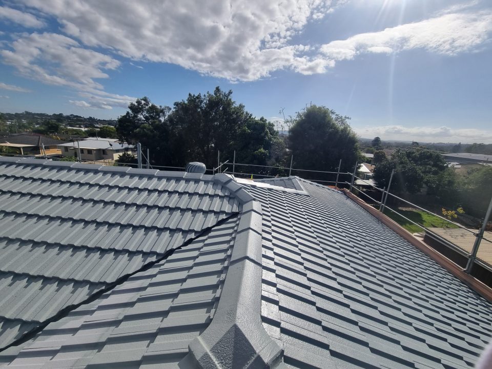 Roof tiling and coat Plainland Lockyer Painting Services