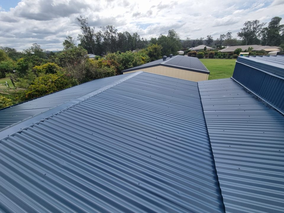 Shed roofing and painting Ipswich Lockyer Painting Services